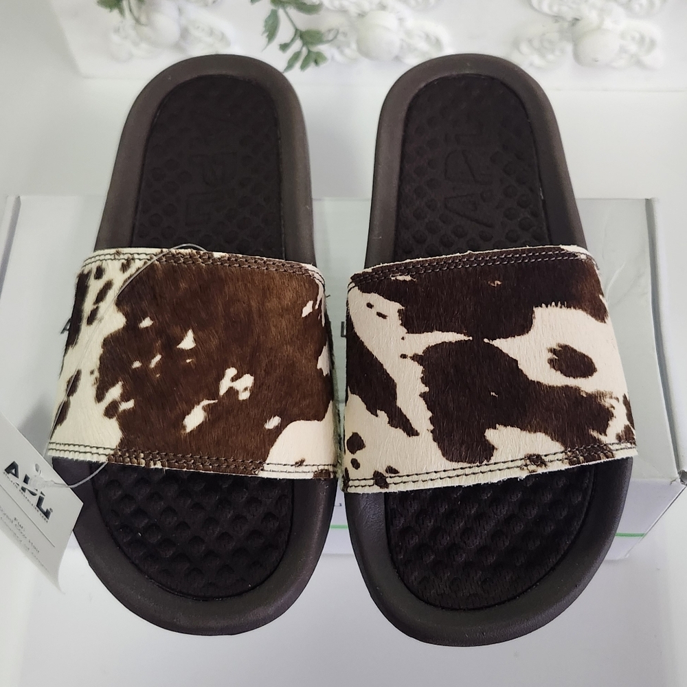 APL Iconic Cow Hair Slides Size 5